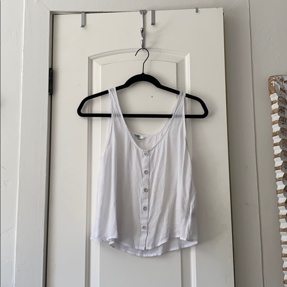 WHITE TANK! VOLCOM
